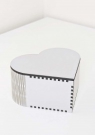 Подарочная коробка Сердце 10,5*10,5*6 см ЛХДФ (светло-серая)