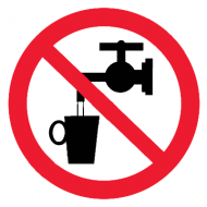 Запрещающий знак Запрещается использовать в качестве питьевой воды P05